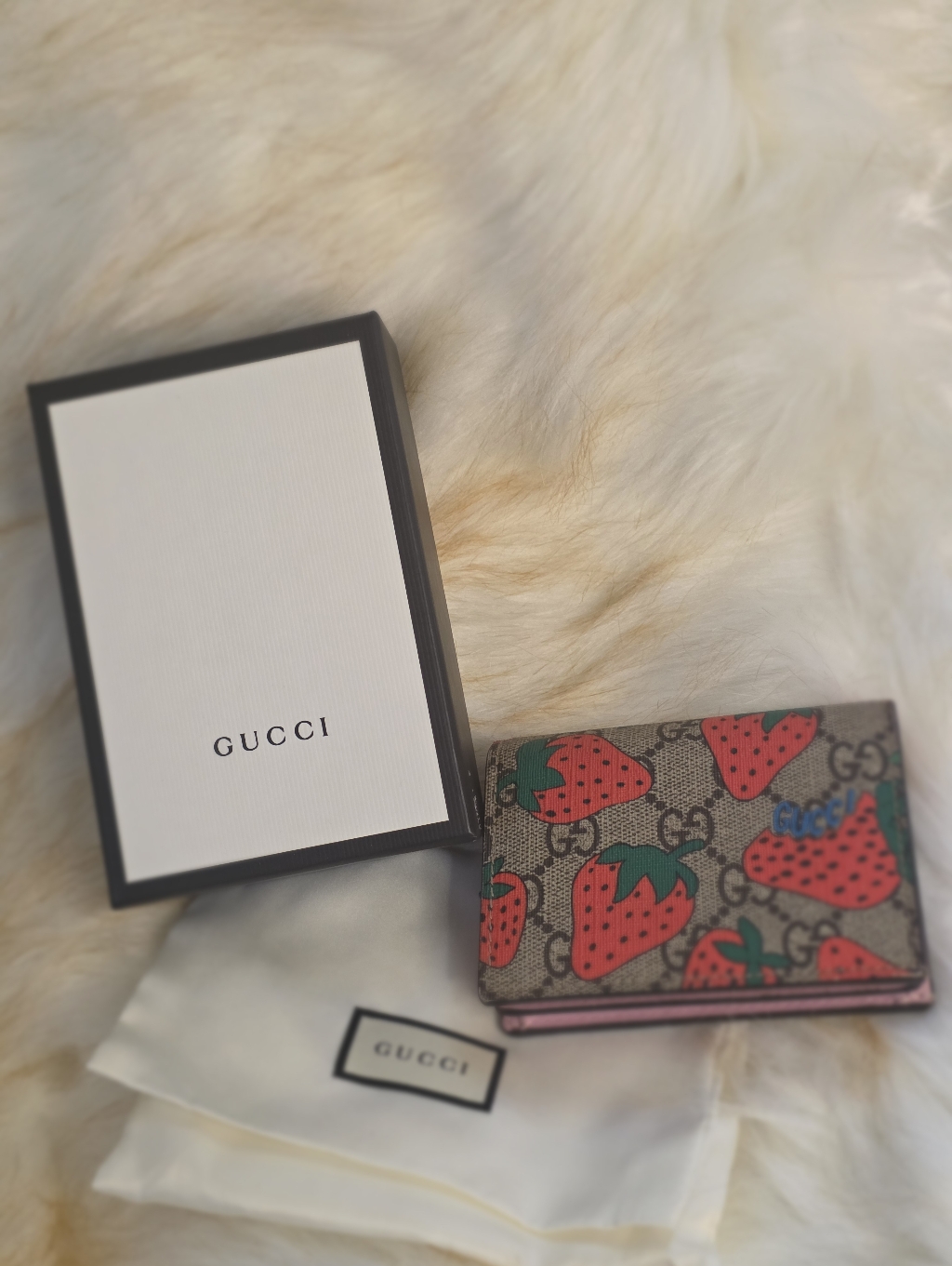 Gucci Gg Supreme Monogram Strawberry Wallet
